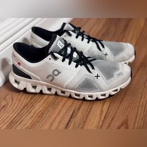 Cloud X 4 women’s size 10 Ivory/Black